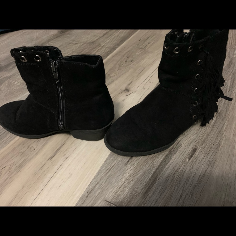 Girls boots